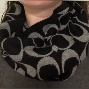 Coach scarf/neck wrap